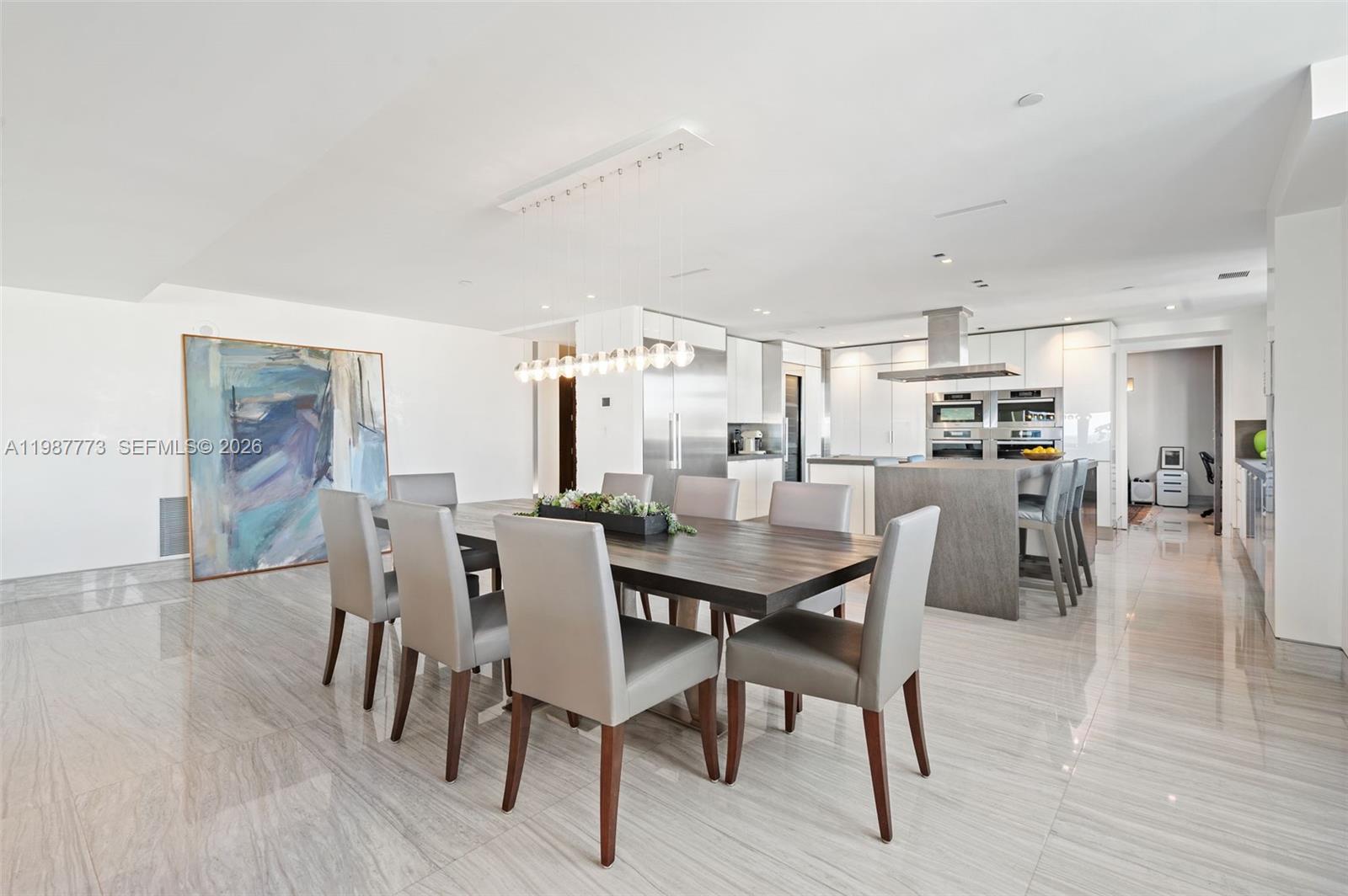 RESIDENCES AT VIZCAYA CON - Residential