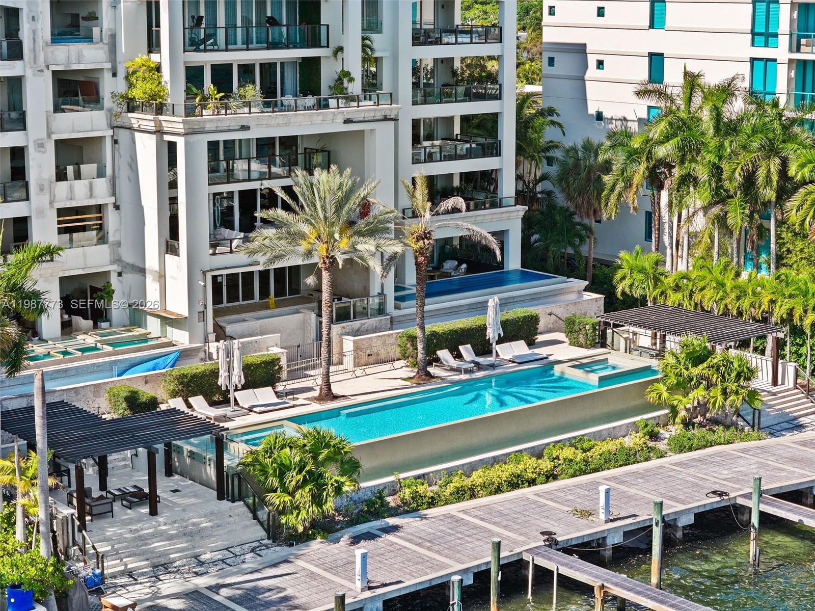 RESIDENCES AT VIZCAYA CON - Residential