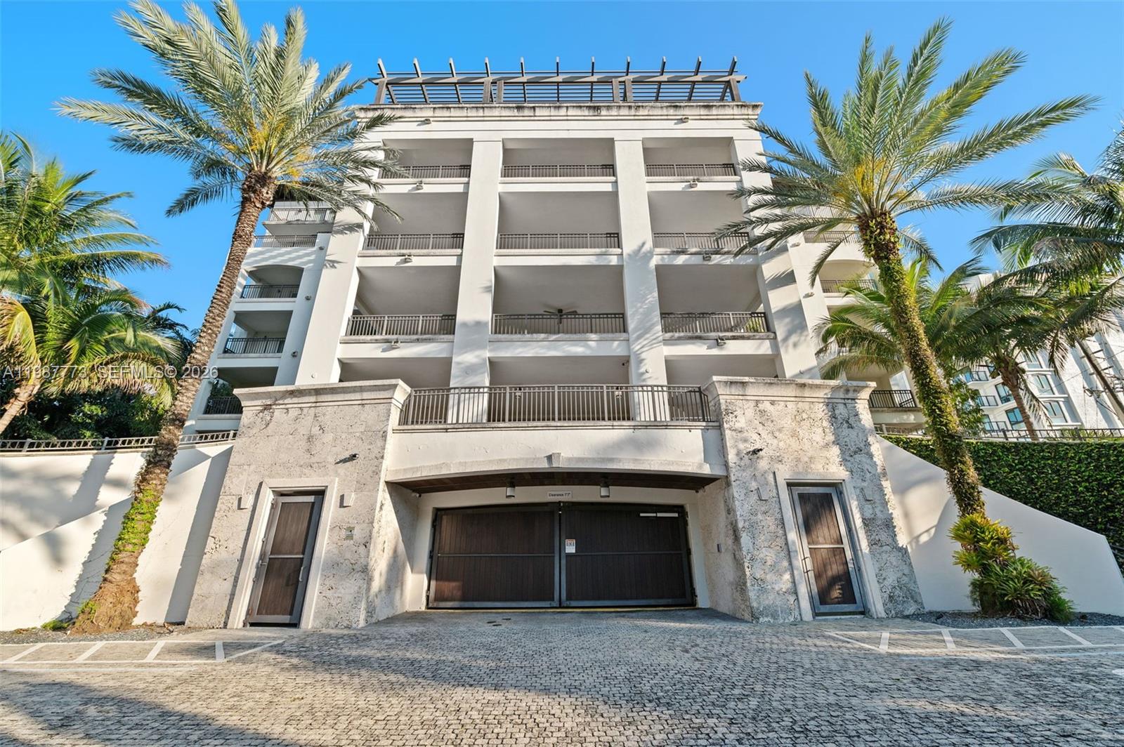RESIDENCES AT VIZCAYA CON - Residential