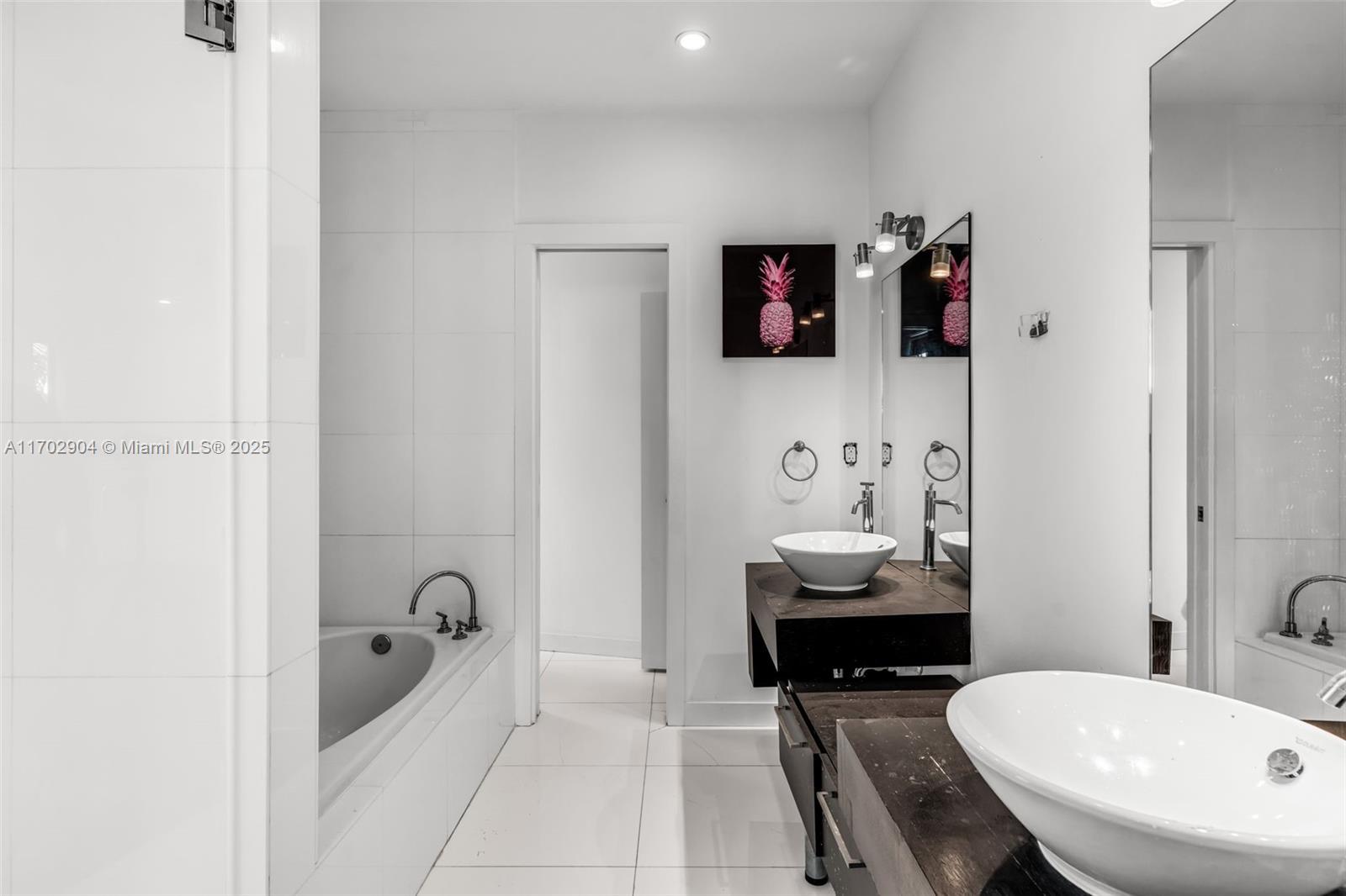 LA GORCE GOLF SUB - Residential