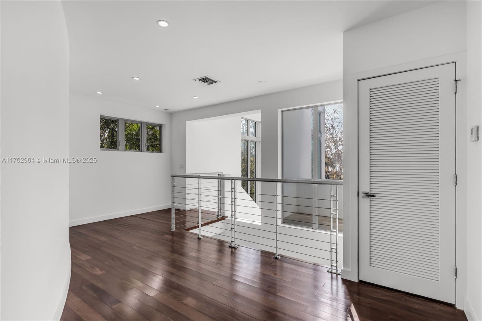 LA GORCE GOLF SUB - Residential