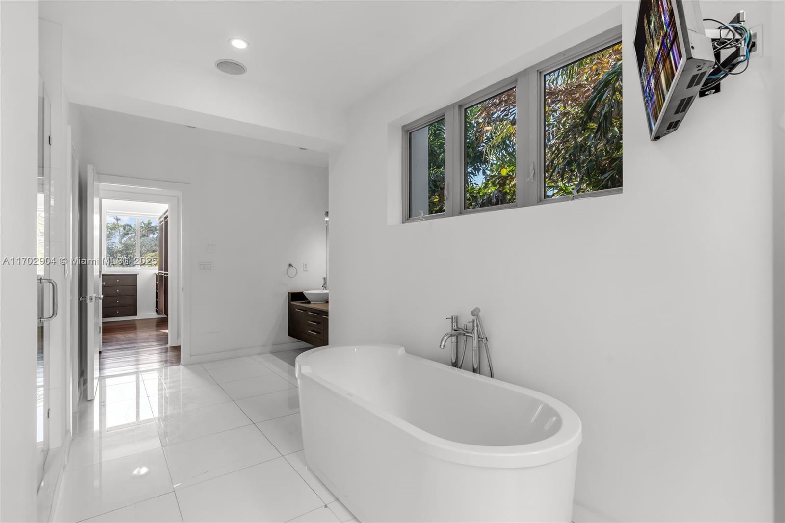 LA GORCE GOLF SUB - Residential