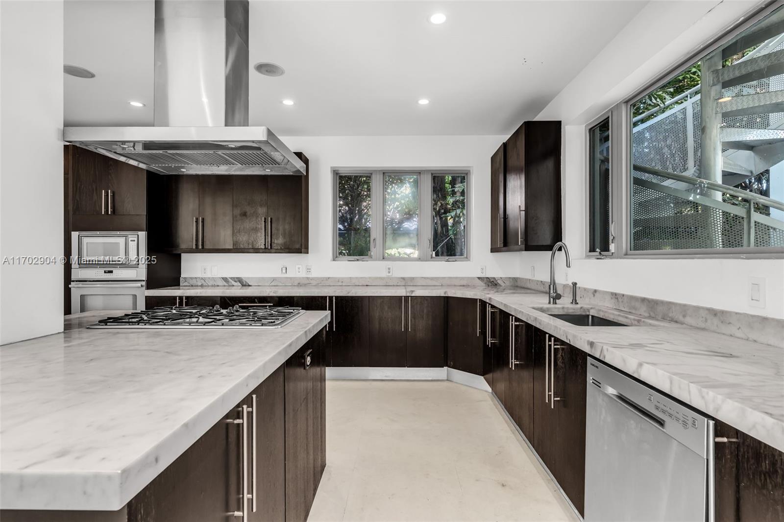 LA GORCE GOLF SUB - Residential