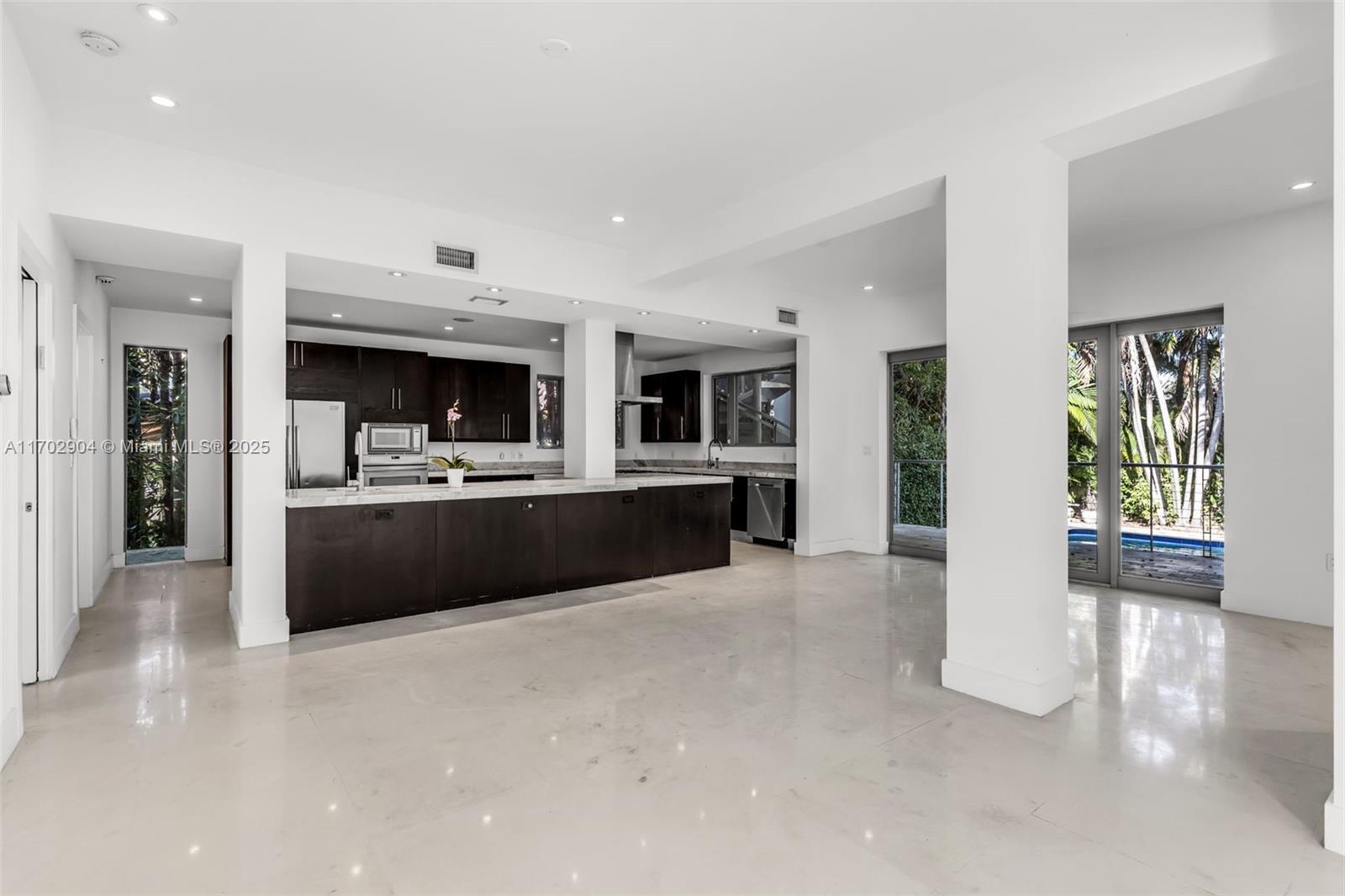 LA GORCE GOLF SUB - Residential