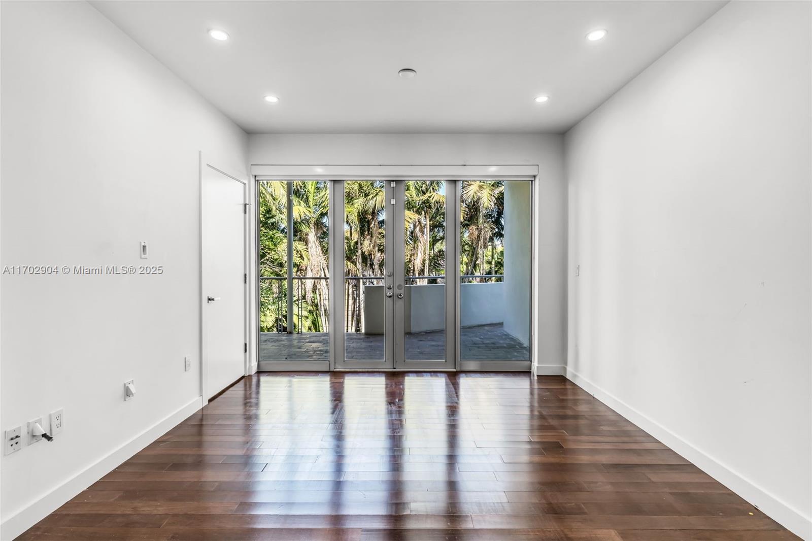LA GORCE GOLF SUB - Residential