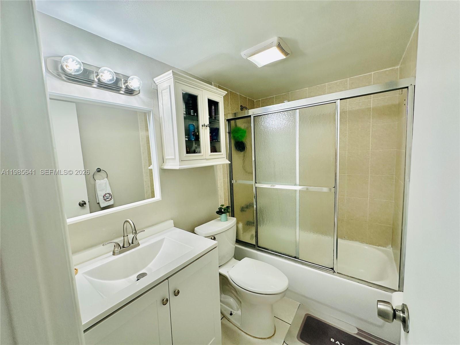 LAKEVIEW GARDENS AT MIAMI - Residential