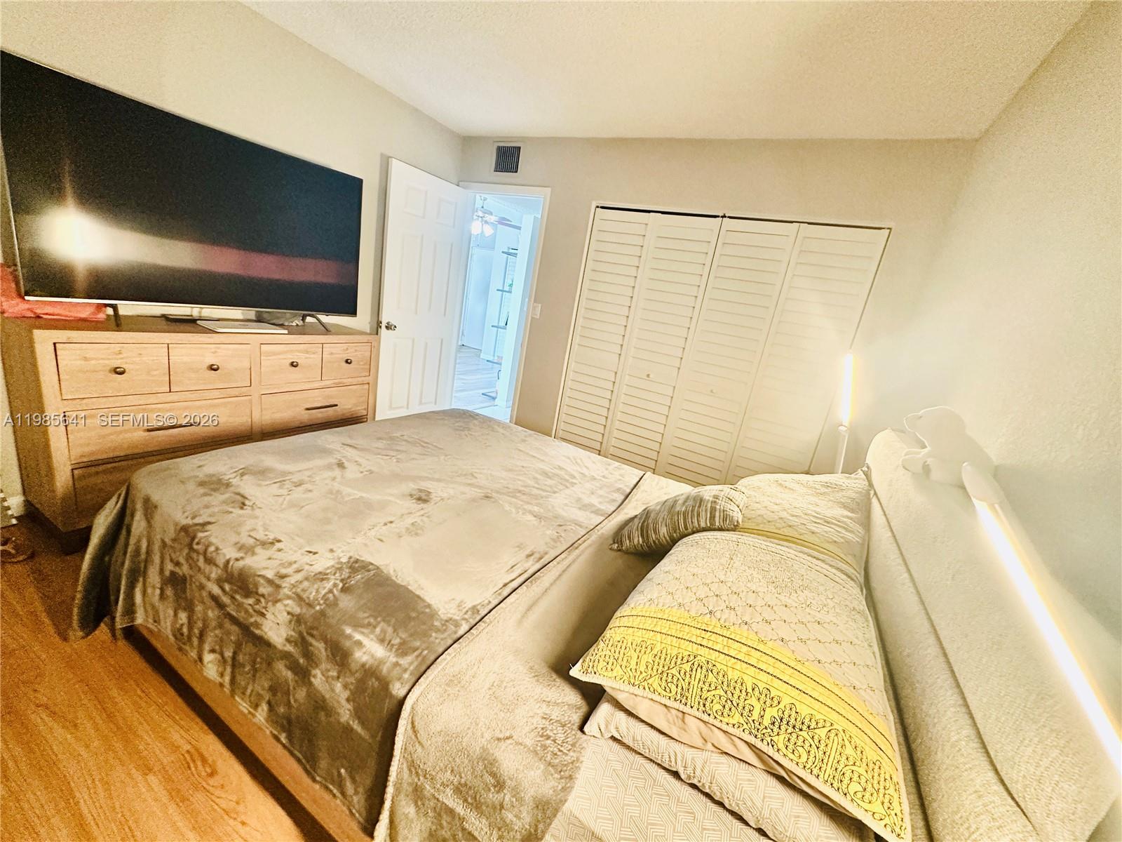 LAKEVIEW GARDENS AT MIAMI - Residential