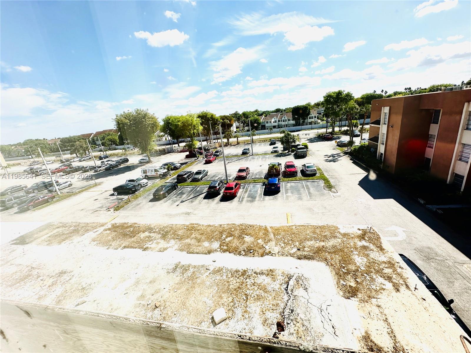 LAKEVIEW GARDENS AT MIAMI - Residential