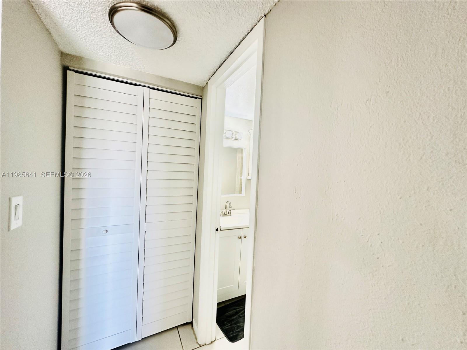 LAKEVIEW GARDENS AT MIAMI - Residential