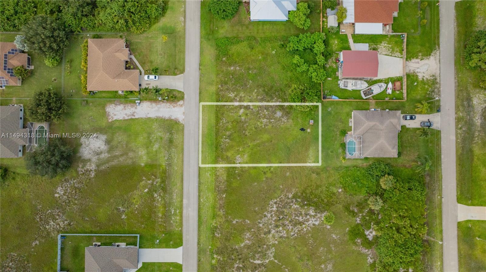 Ready for development lots. Lehigh Acres in Lee County, minutes away from East LaBelle, & Fort Myers. Rapidly growing residential community, with access to major highways. Owner is selling 12 total lots, in various locations. Great opportunity, lots can be bought together as a package with preferred pricing. Or be sold individually. Reach out for other lot locations.