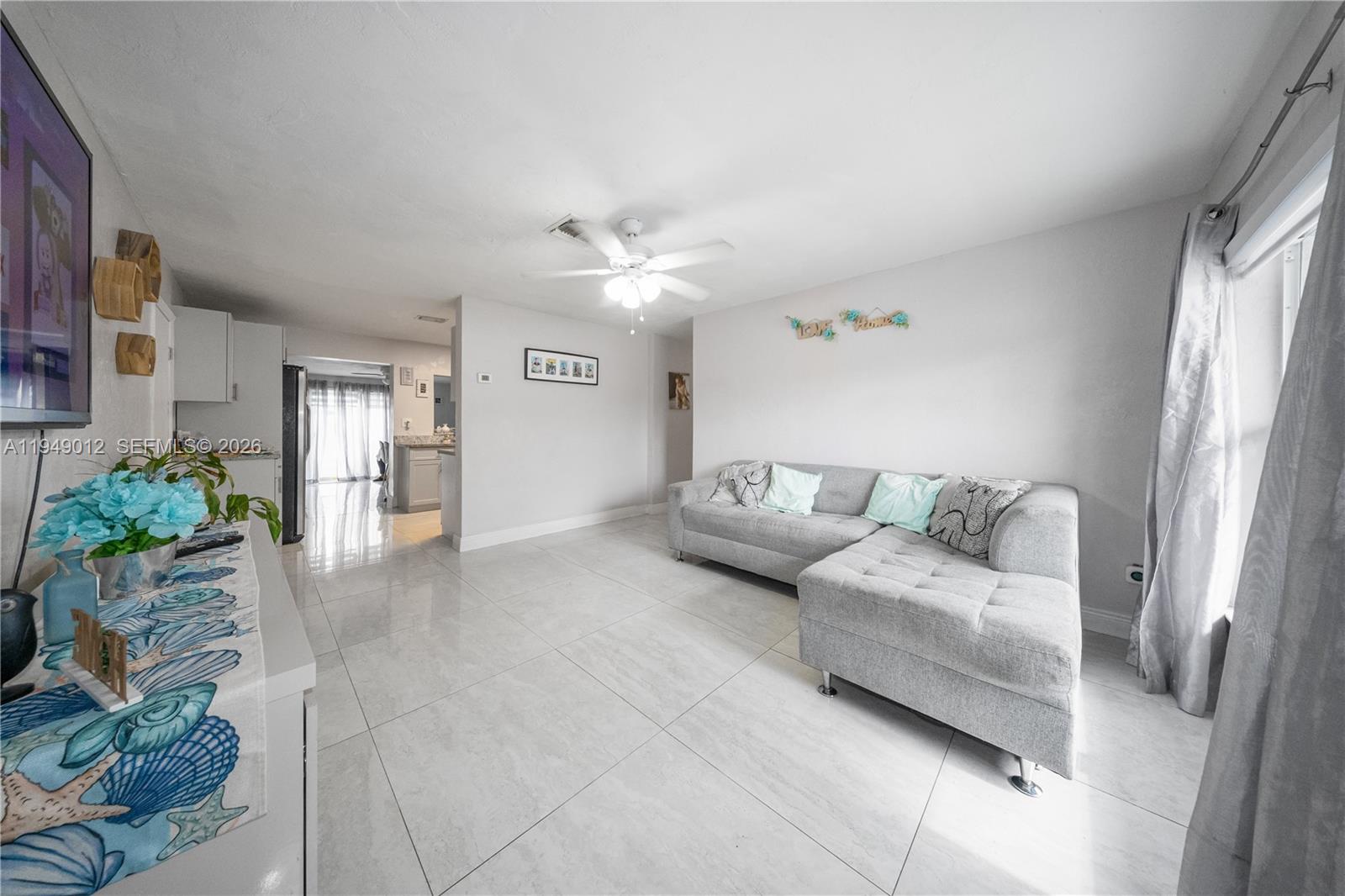 PALM LANE HOMES IN MIRAMA - Residential