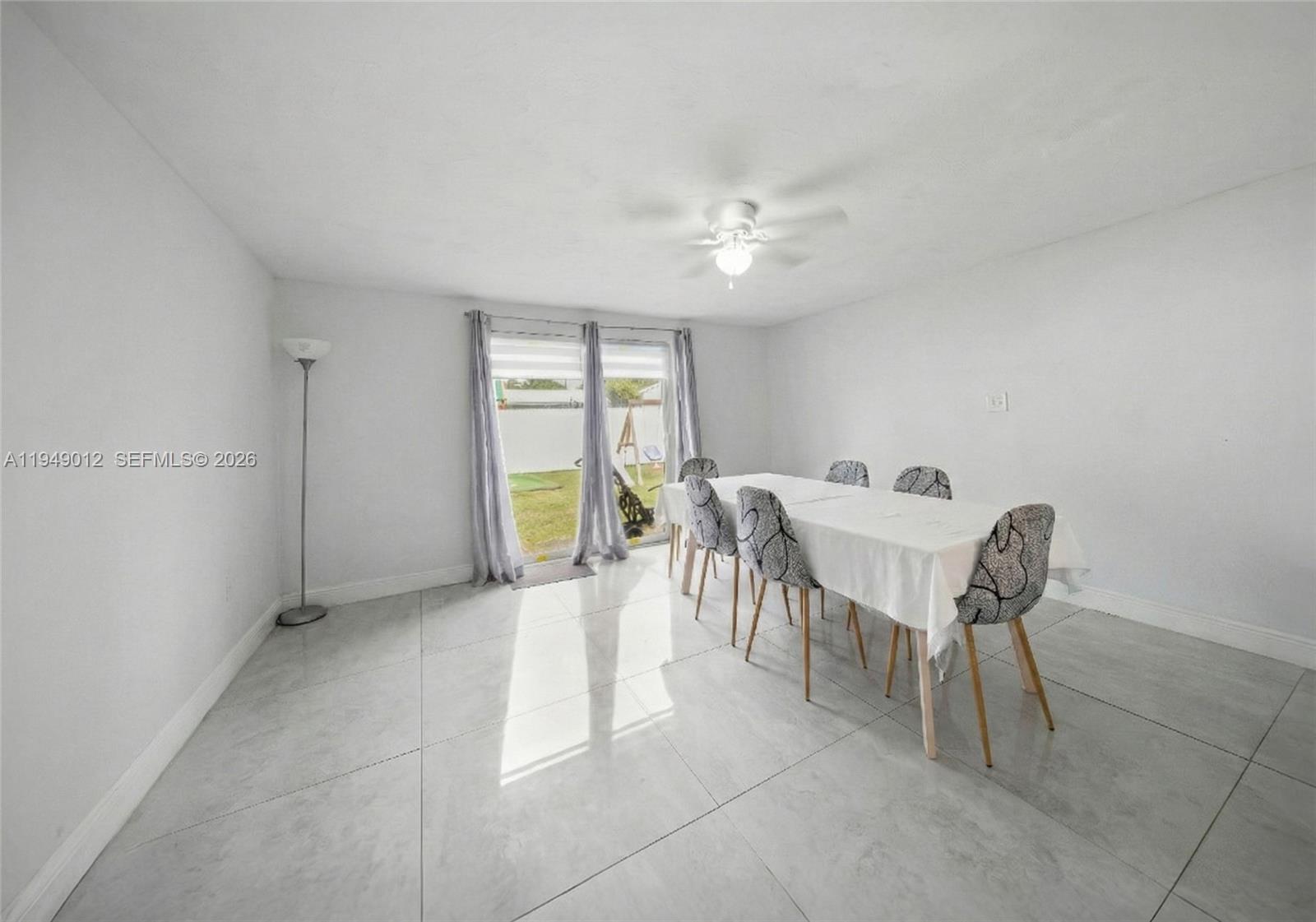 PALM LANE HOMES IN MIRAMA - Residential