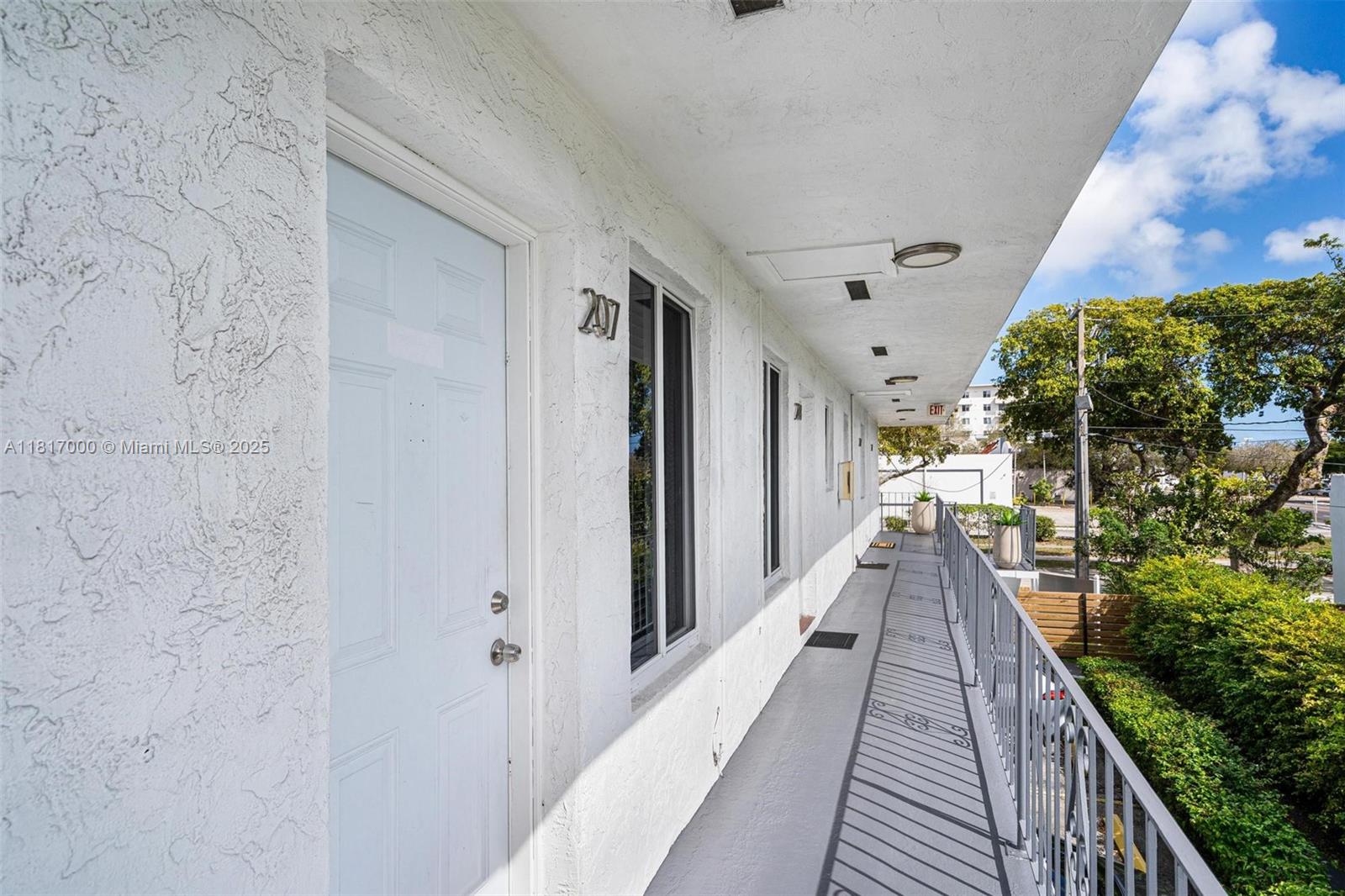 Rental Property at 12506 Ne 4th Ave 102, North Miami, Miami-Dade County, Florida - Bedrooms: 1 
Bathrooms: 1  - $1,700 MO.