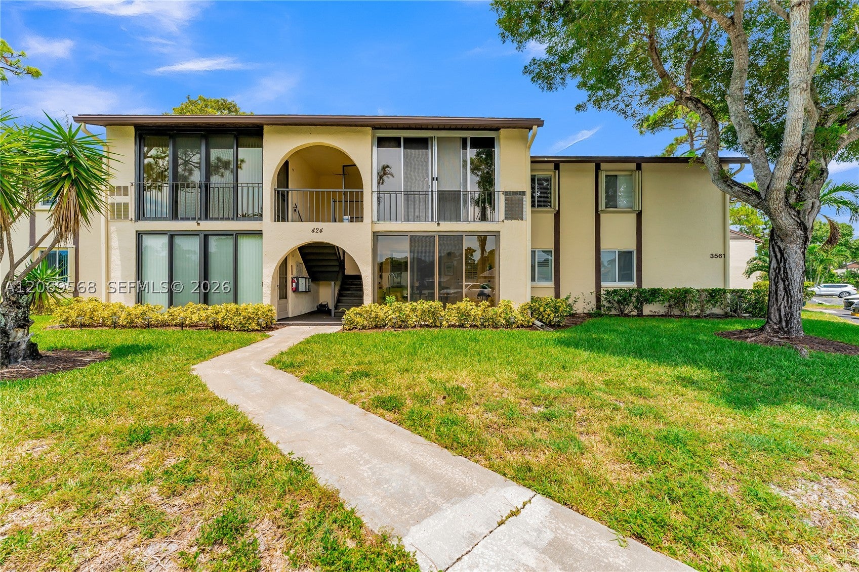 3561 Pine Tree Ct
