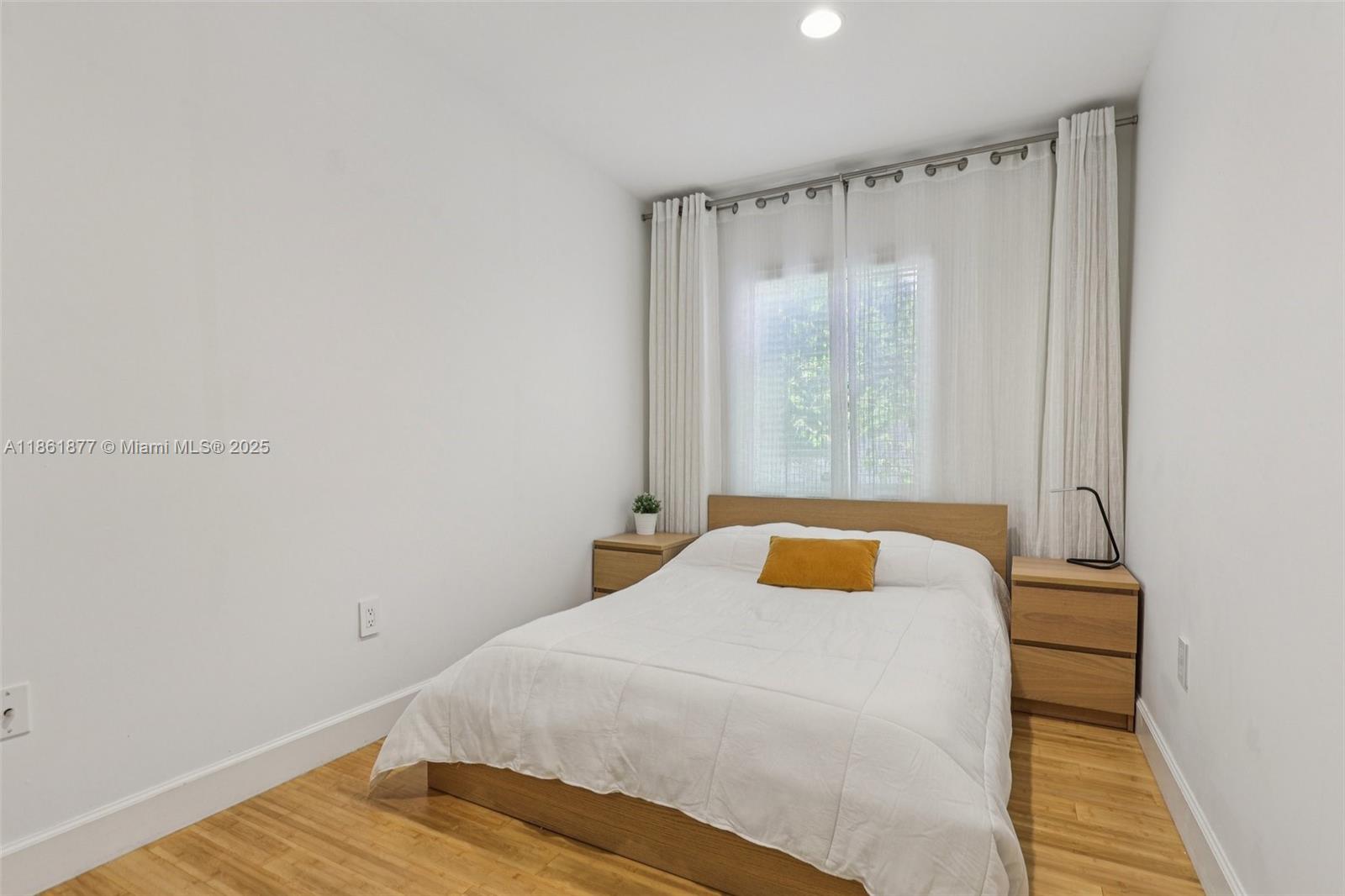 PINE SHORE SEC TWO - Residential