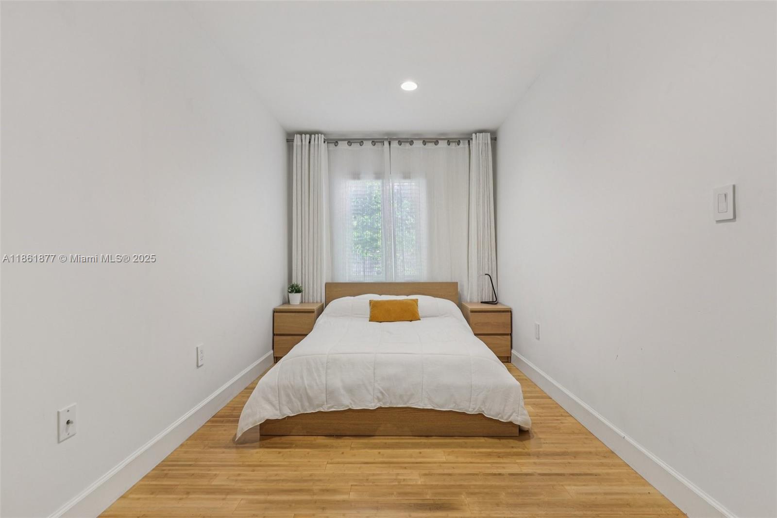 PINE SHORE SEC TWO - Residential