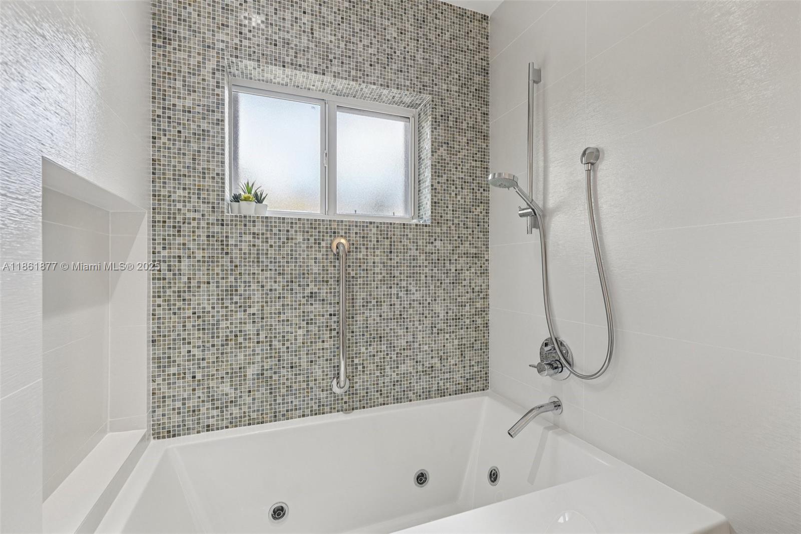 PINE SHORE SEC TWO - Residential