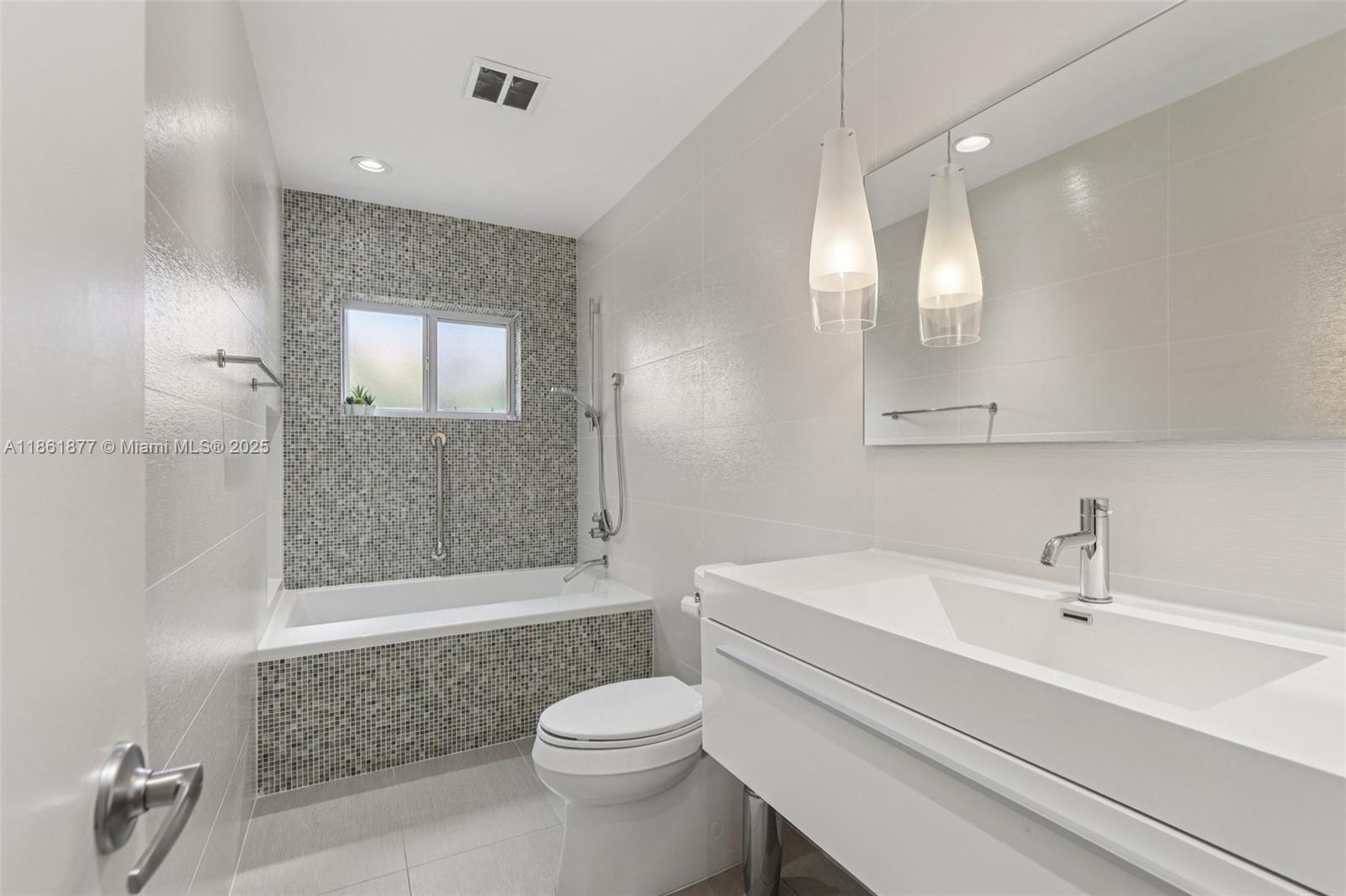 PINE SHORE SEC TWO - Residential