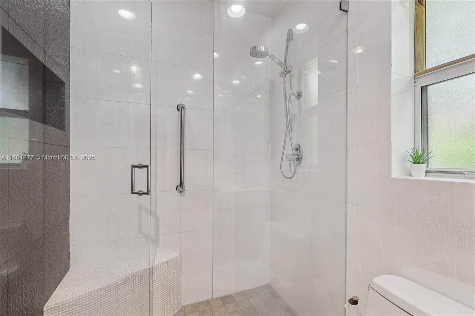 PINE SHORE SEC TWO - Residential