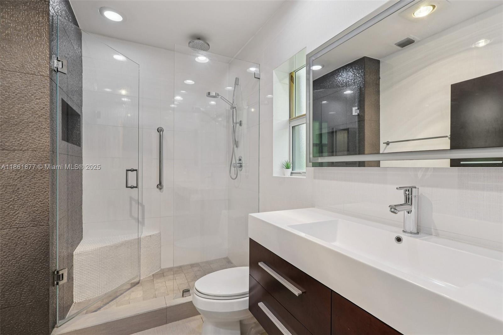 PINE SHORE SEC TWO - Residential