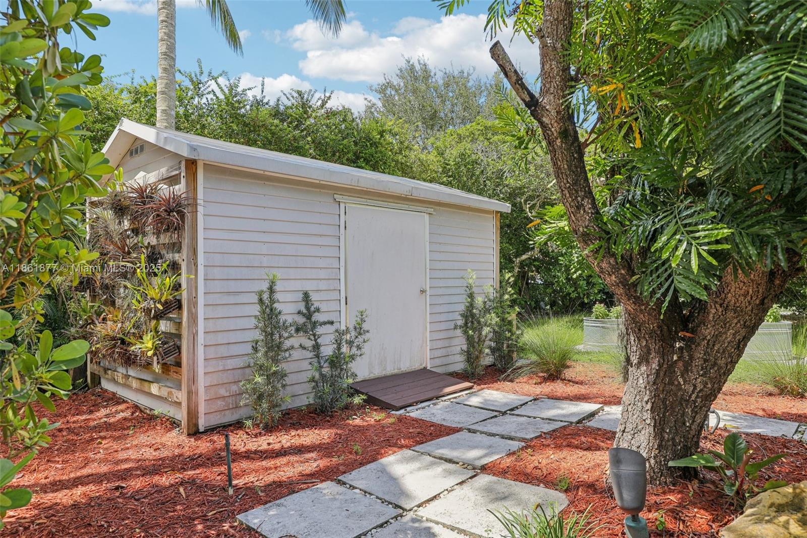 PINE SHORE SEC TWO - Residential