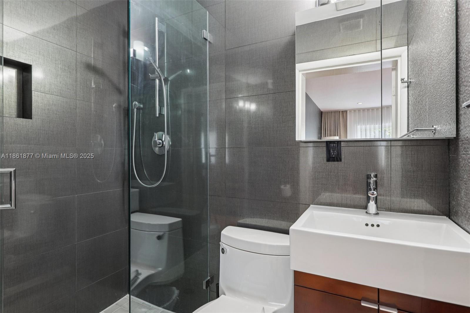 PINE SHORE SEC TWO - Residential