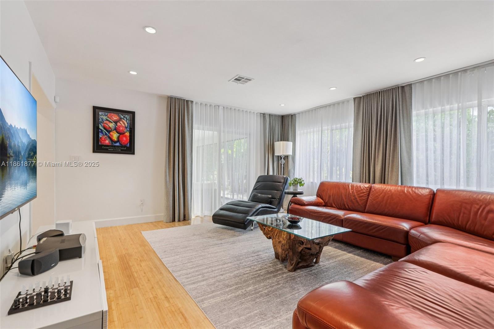 PINE SHORE SEC TWO - Residential