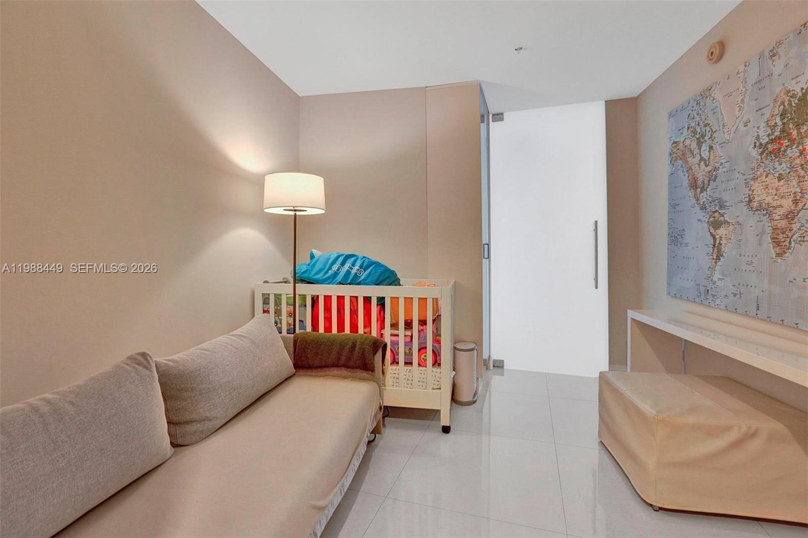 TRUMP ROYALE CONDO - Residential Lease