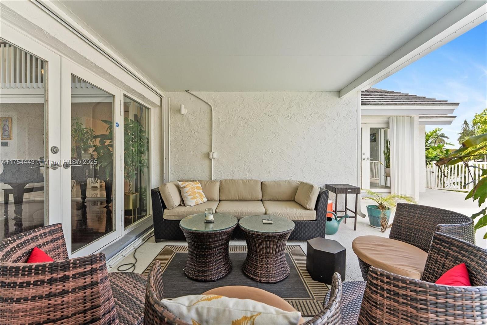 LANDINGS - Residential
