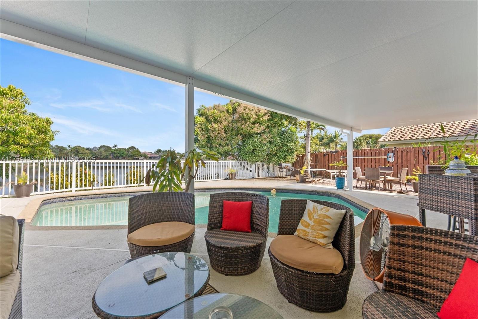 LANDINGS - Residential