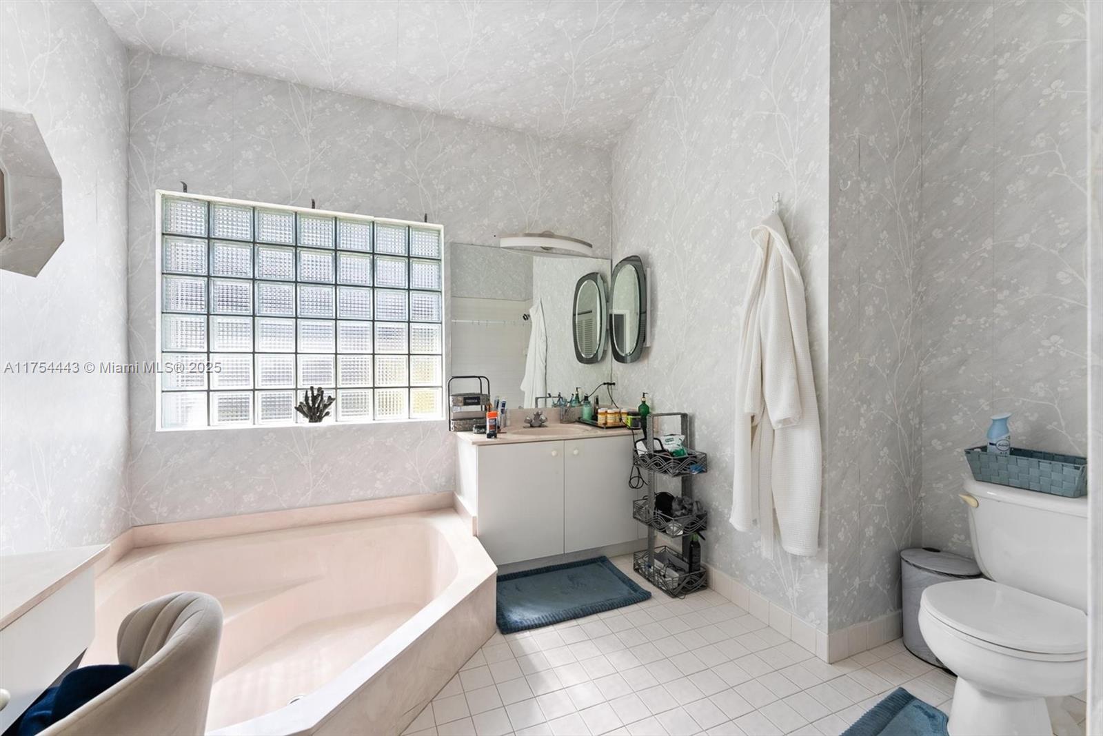 LANDINGS - Residential
