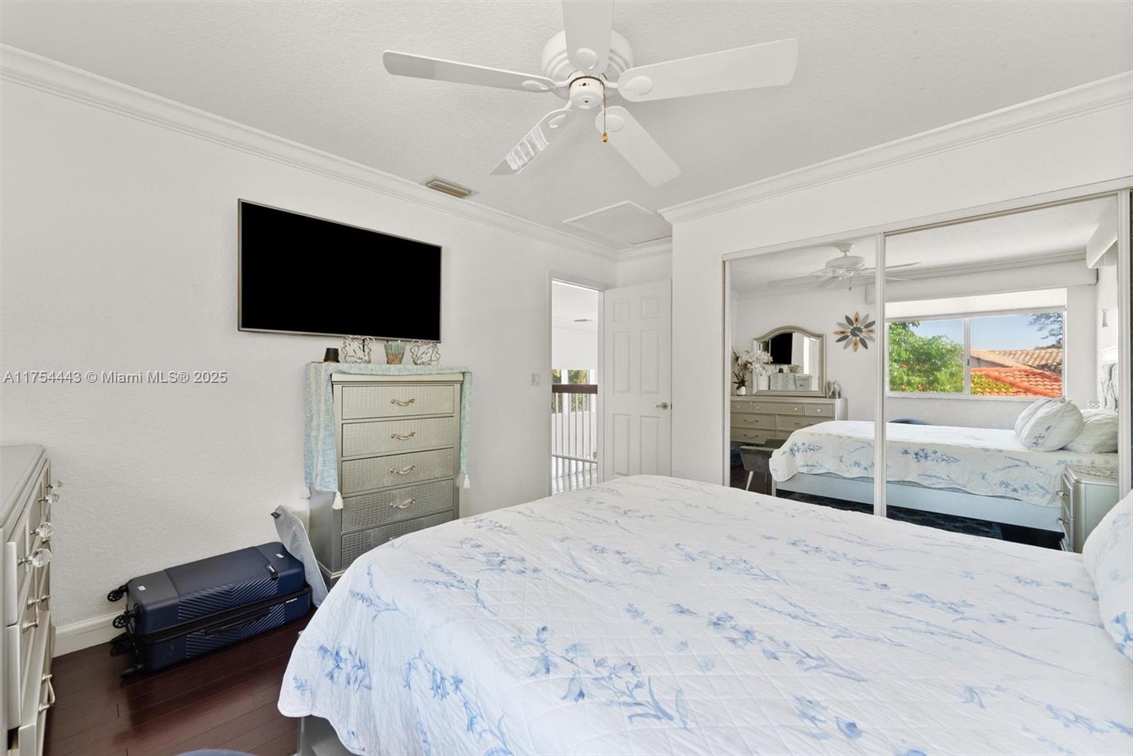 LANDINGS - Residential