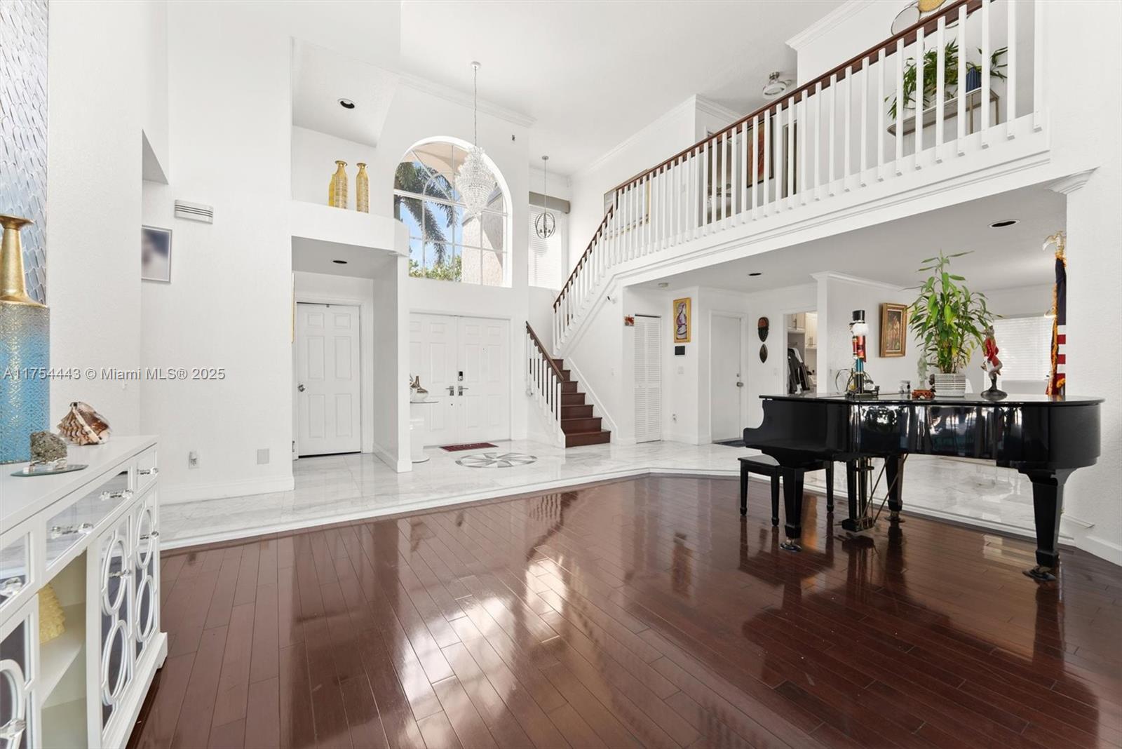 LANDINGS - Residential