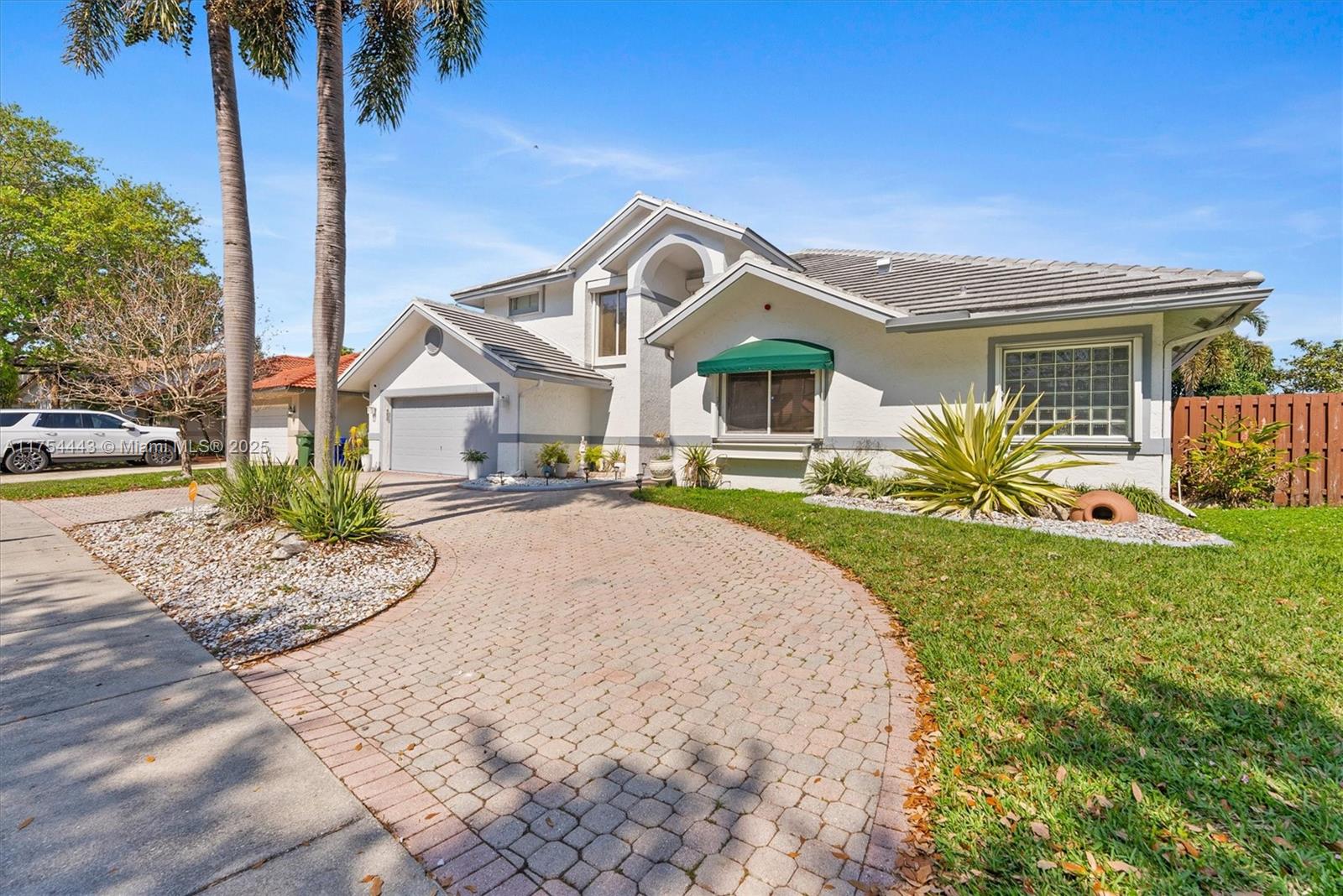 LANDINGS - Residential