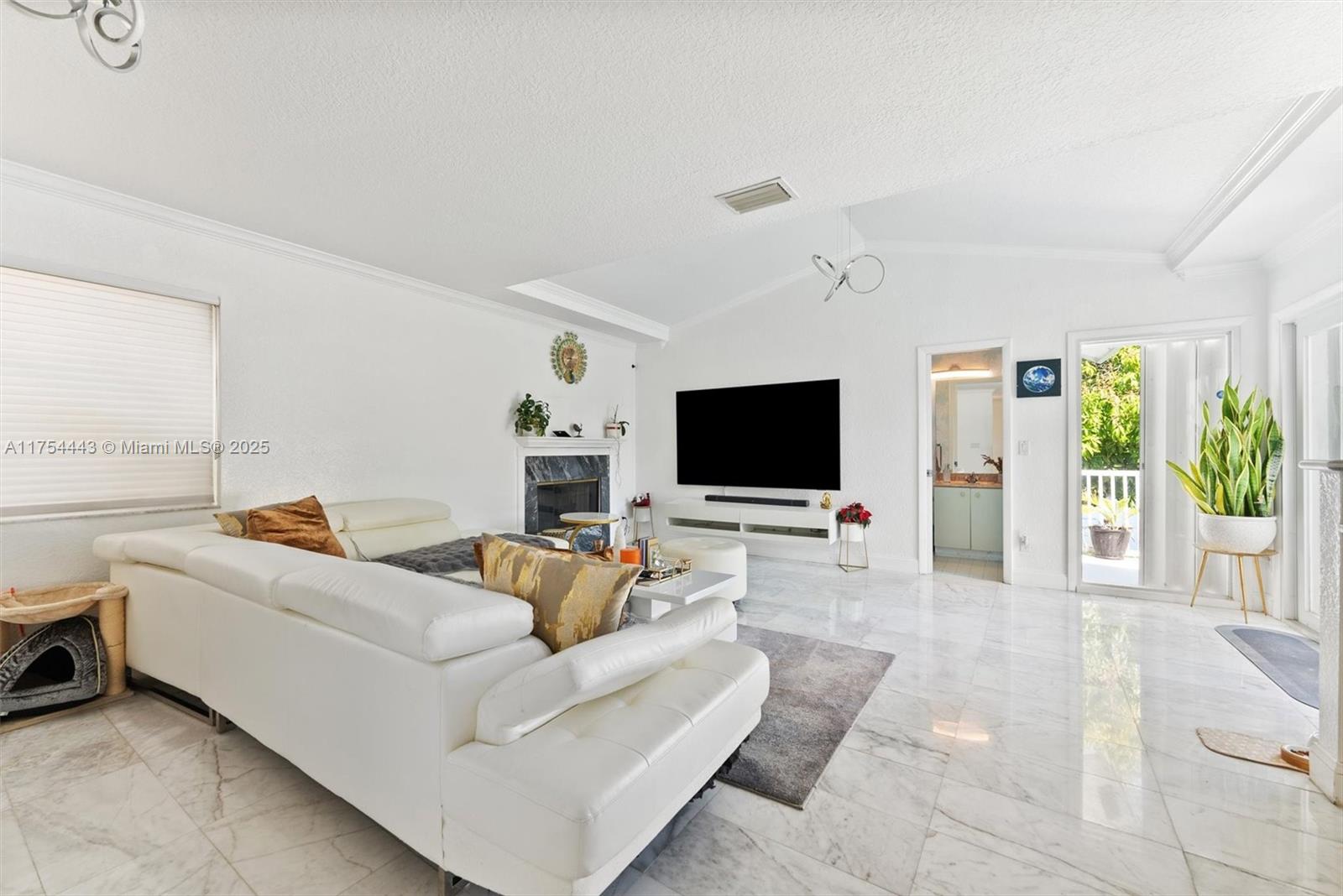 LANDINGS - Residential