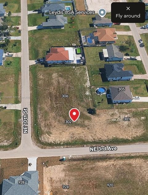 302 NE 10 ST Cape Coral FL 33909