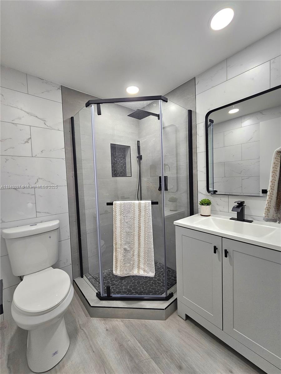 PARK SOUTH SEVEN INC COND - Residential Lease