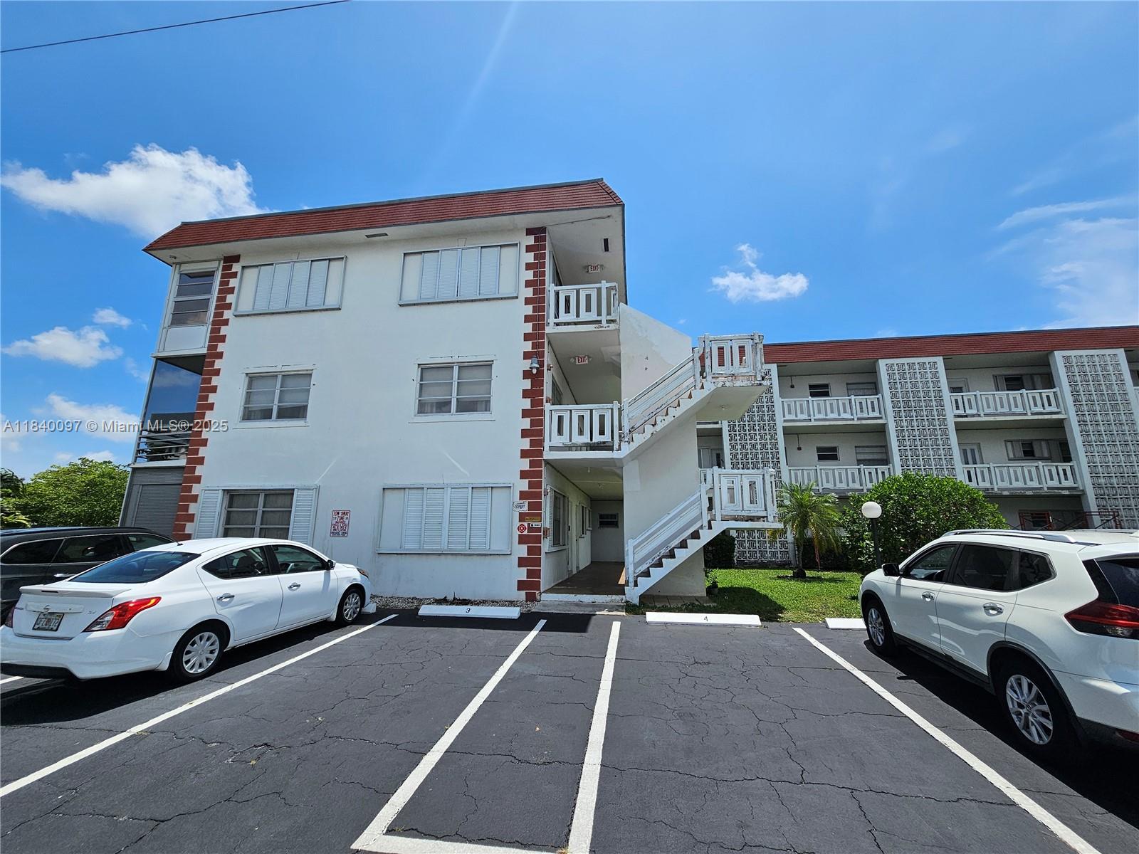 PARK SOUTH SEVEN INC COND - Residential Lease