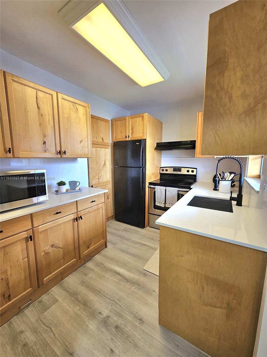 PARK SOUTH SEVEN INC COND - Residential Lease