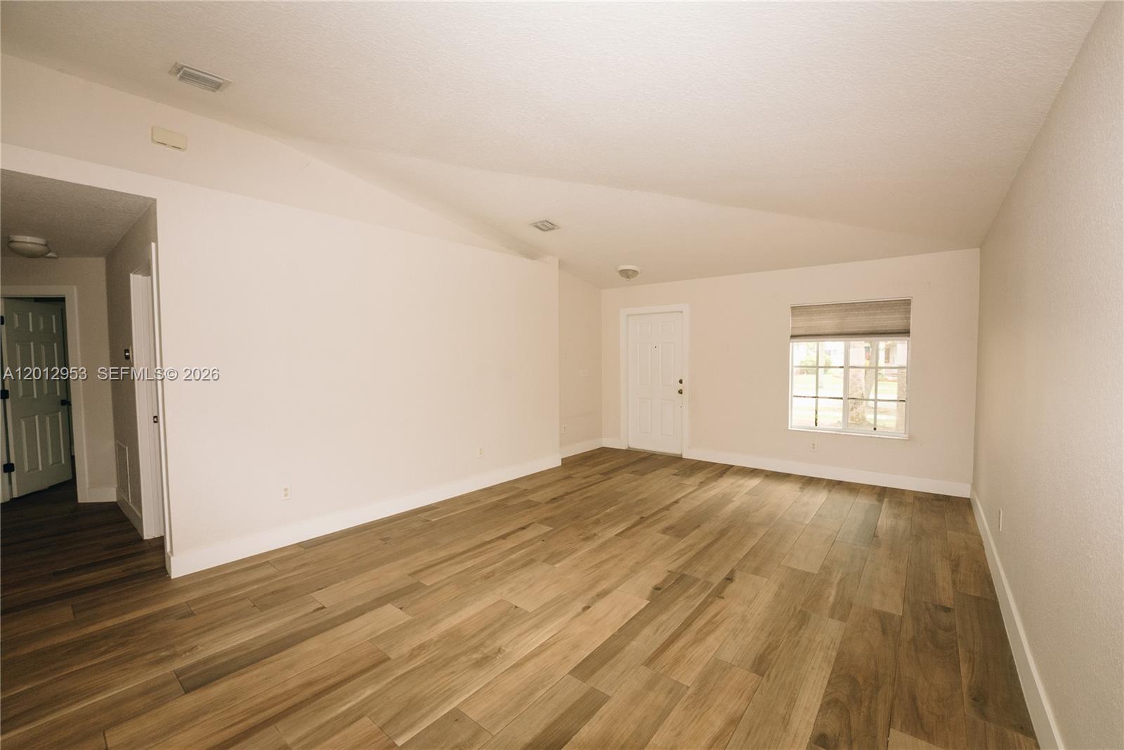 SILVER FALLS - Residential