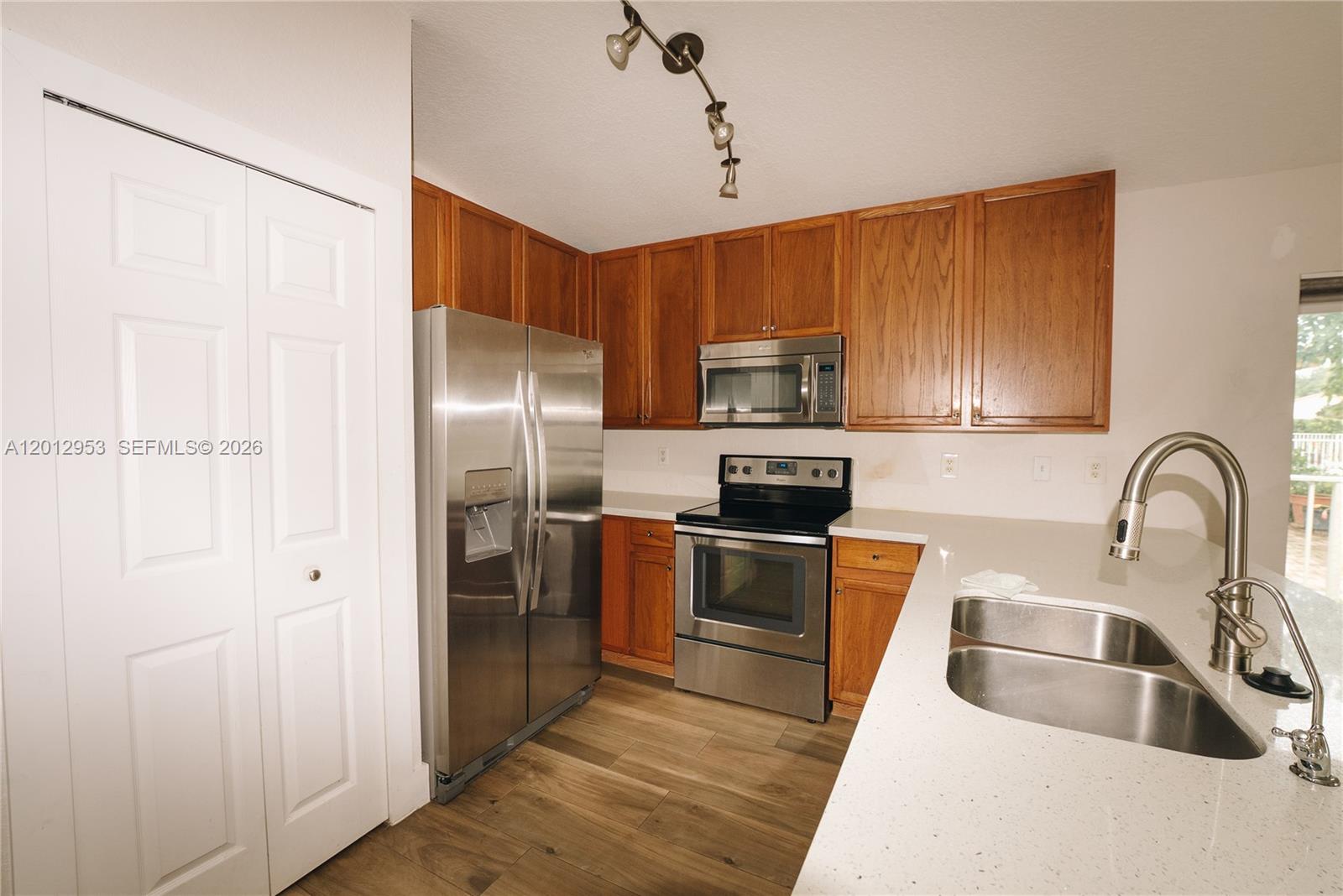 SILVER FALLS - Residential