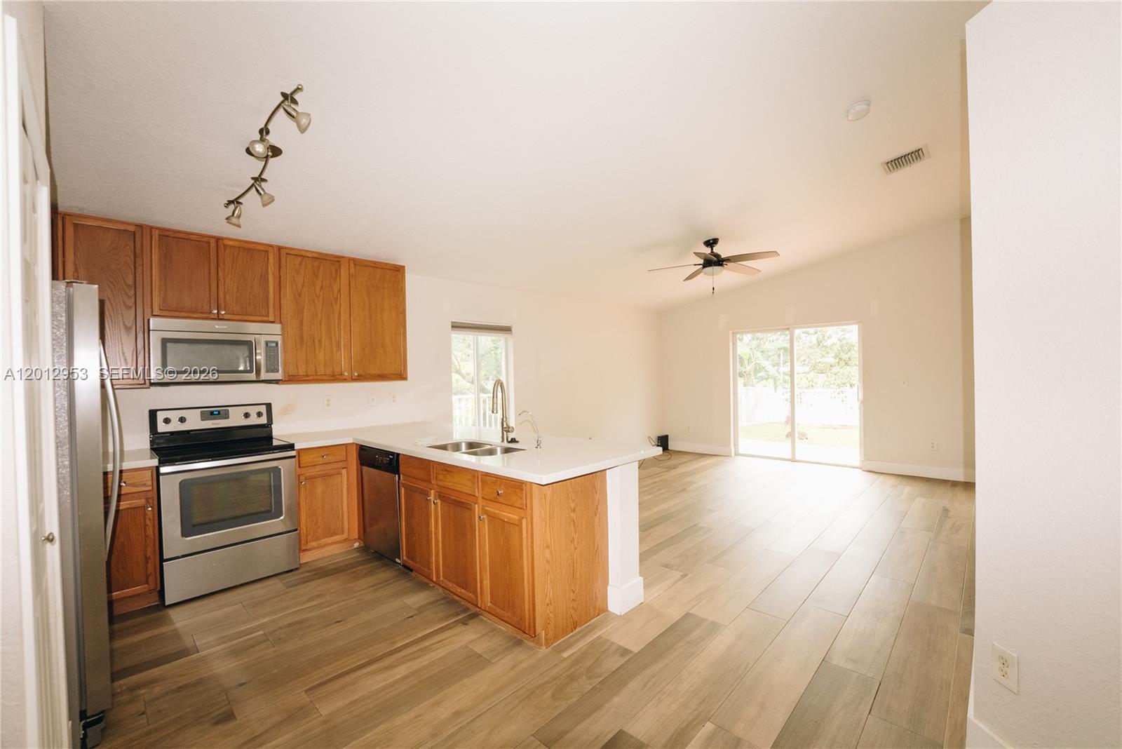 SILVER FALLS - Residential