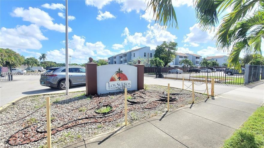 ***CALL NOW TO COME SEE IT: +1 786.355.1449***
INCREDIBLE OPPORTUNITY! Fully renovated huge 1 bedroom & one bathroom at Los Sueños Condo, one of the investors most sought after communities in Hialeah, due to its super low HOA (just $215,84/Month), high rental turnover, security, walkability, gardens, kids playground, pool, banquet hall, and tennis courts. Unit count with upgraded cabinets, quartz countertops in kitchen and bathroom, brand new stainless steel appliances, smart mirror and modern glass shower door, brand new floors & baseboards, and central A/C. Close to absolutely everything, schools, parks, supermarket, restaurants, shopping centers and government offices. At just steps from palmetto Hospital, with rapid access to go West, East, North or South, through I-75, Palmetto and Gratigny Parkway. Come see it today.
