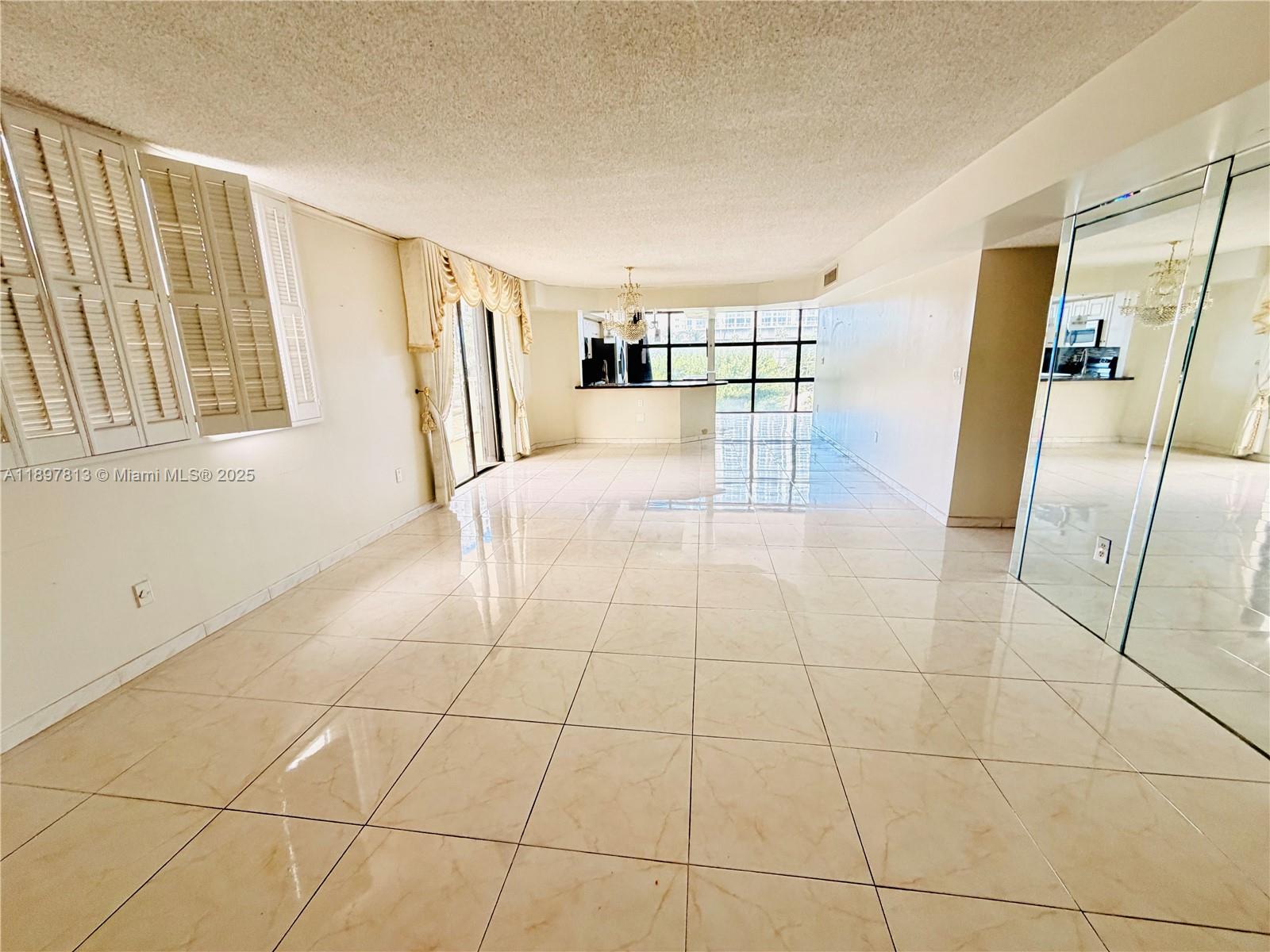 MAR DEL PLATA CONDO - Residential