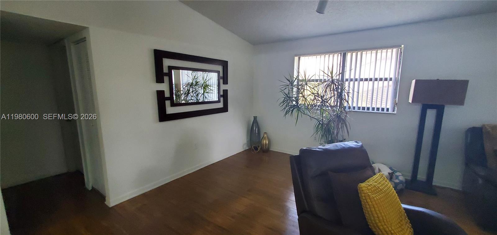 VILLAS DE VENEZIA CONDO - Residential Lease