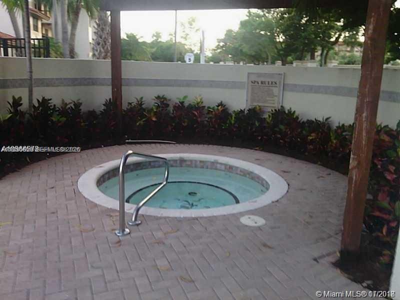 VILLAS DE VENEZIA CONDO - Residential Lease