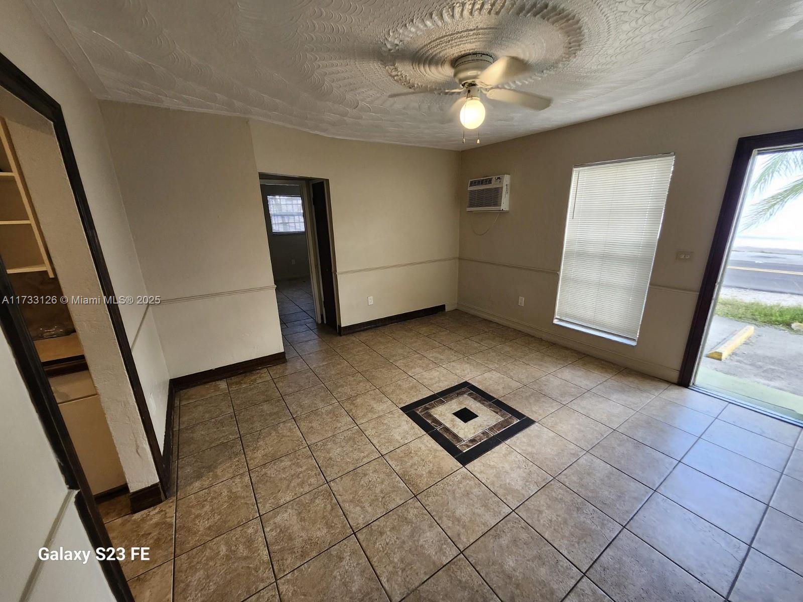 NORTH LIBERTY CITY - Residential Income