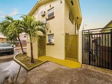 NORTH LIBERTY CITY - Residential Income