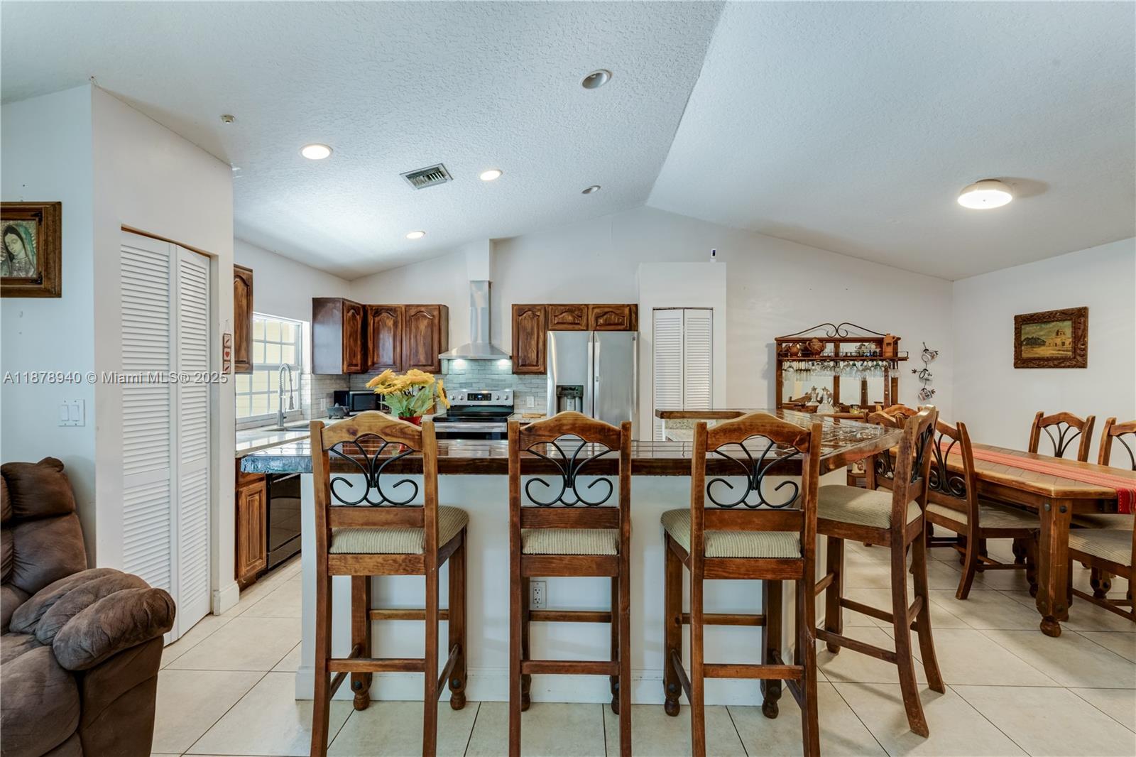 COUNTRY WALK SEC 2 - Residential