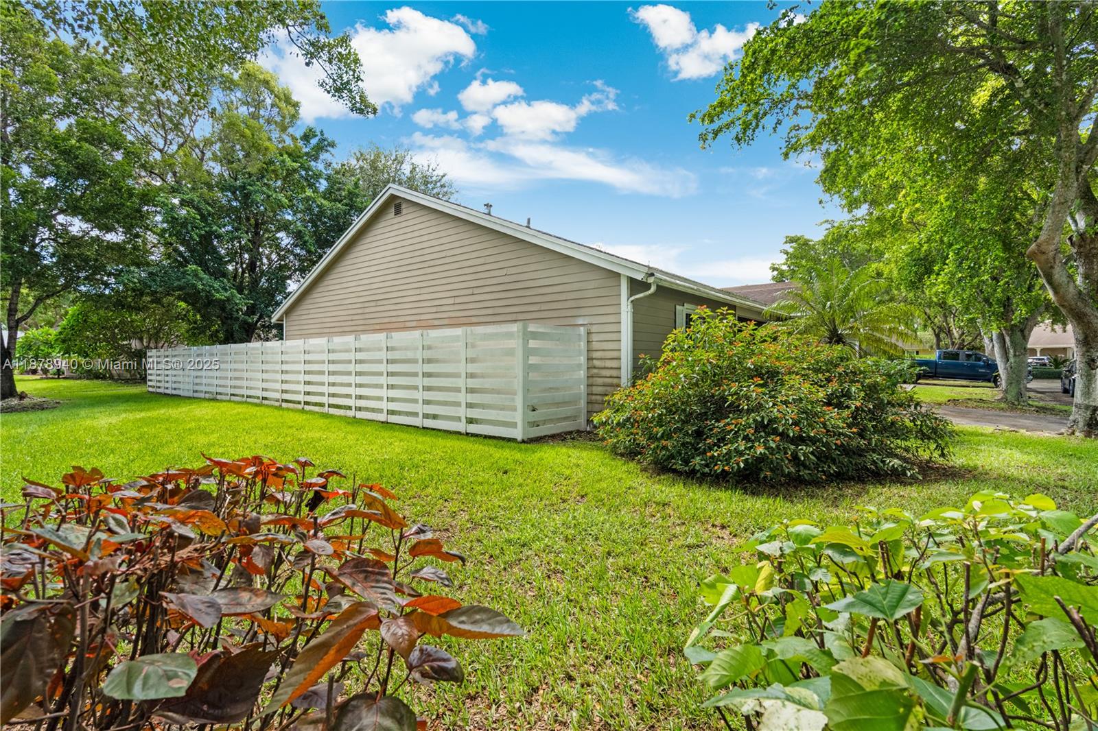 COUNTRY WALK SEC 2 - Residential